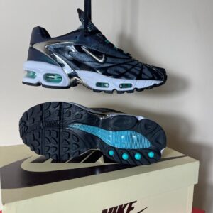NIKE AIR MAX TAILWIND