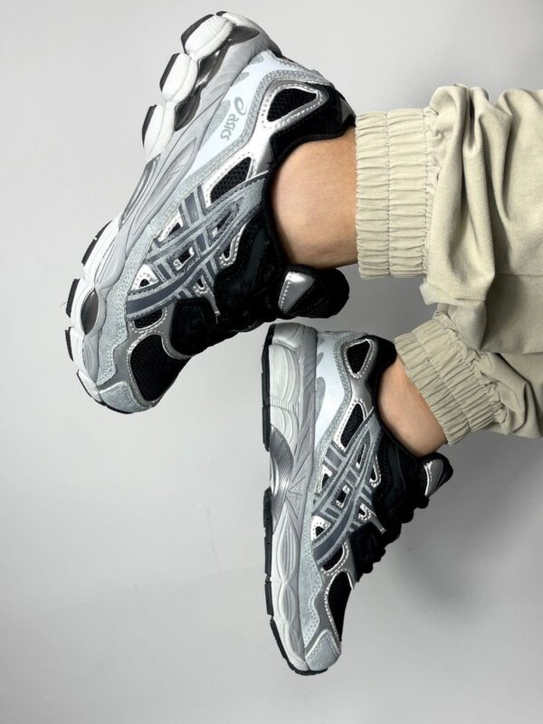 0.3. ASICS GEL